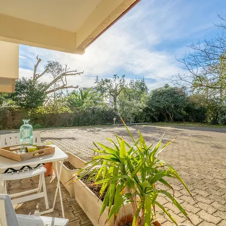 Les Pieds Dans L'eau By Interhome Appartement