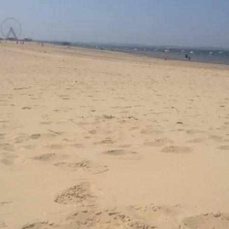 Les Pieds Dans L'eau By Interhome Appartement