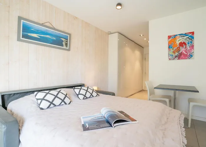 Les Pieds Dans L'eau By Interhome Apartment *