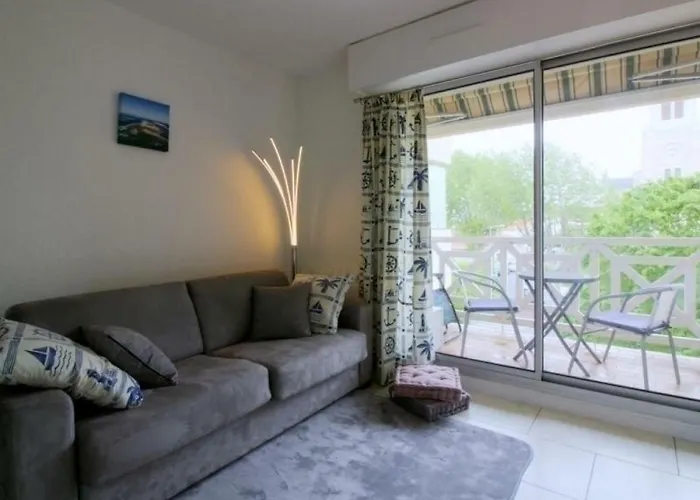 Les Pieds Dans L'eau By Interhome Apartment *