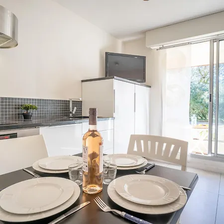 Les Pieds Dans L'eau By Interhome Appartement