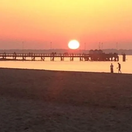 Les Pieds Dans L'eau By Interhome * 阿卡雄