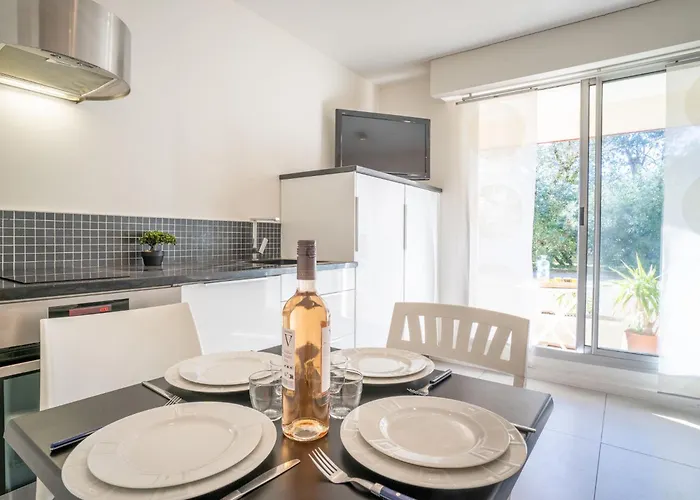 Les Pieds Dans L'eau By Interhome Appartement