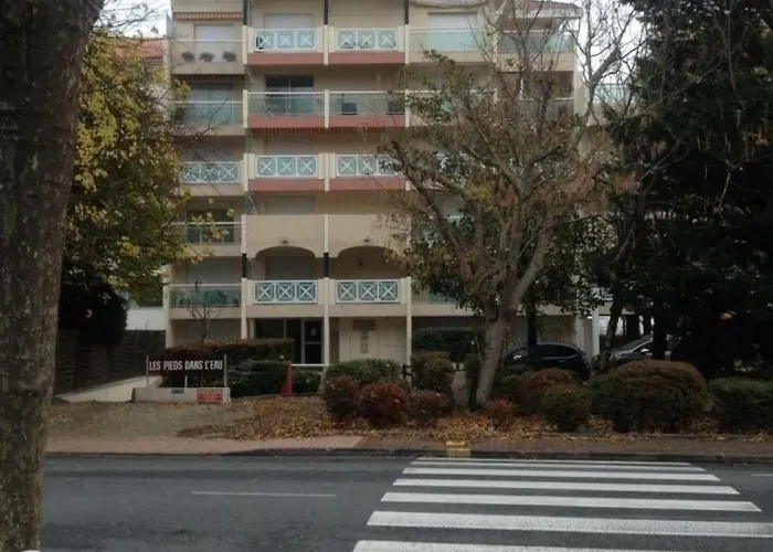 Appartement Les Pieds Dans L'eau By Interhome